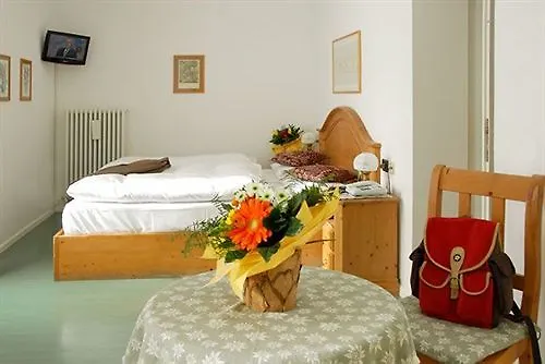 Hotel Oasi Cortina dʼAmpezzo 2*,