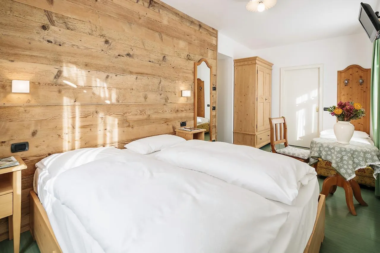 **  Hotel Oasi Cortina dʼAmpezzo Włochy