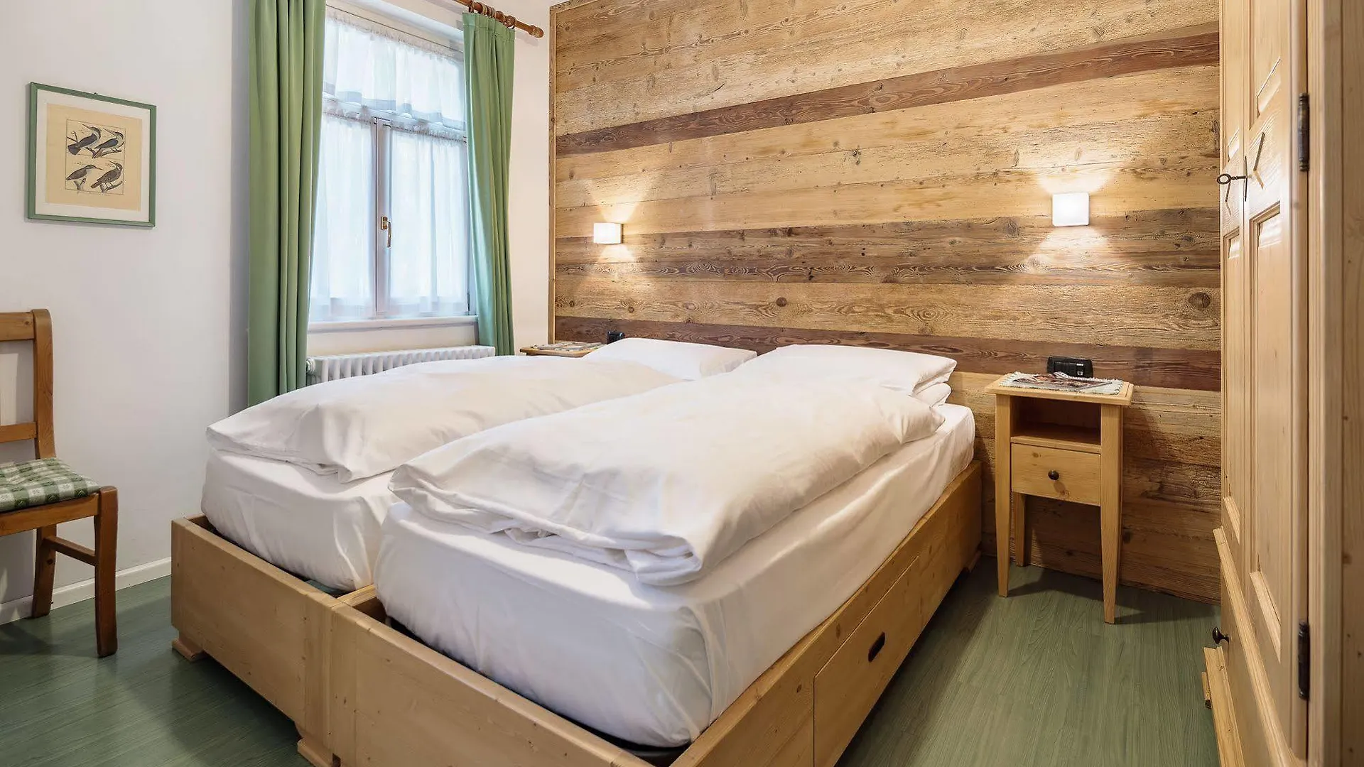 Hotel Oasi Cortina d'Ampezzo 2*,  Italy