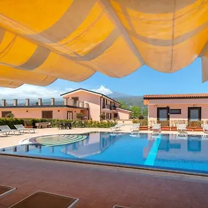 Il Giardino Country Holiday With Pool , Taormina Italië